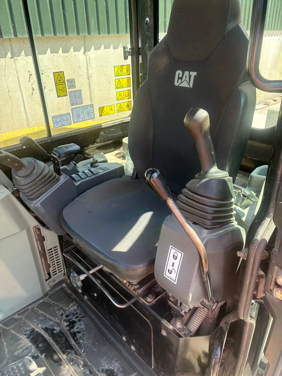 Mini digger - Image 4