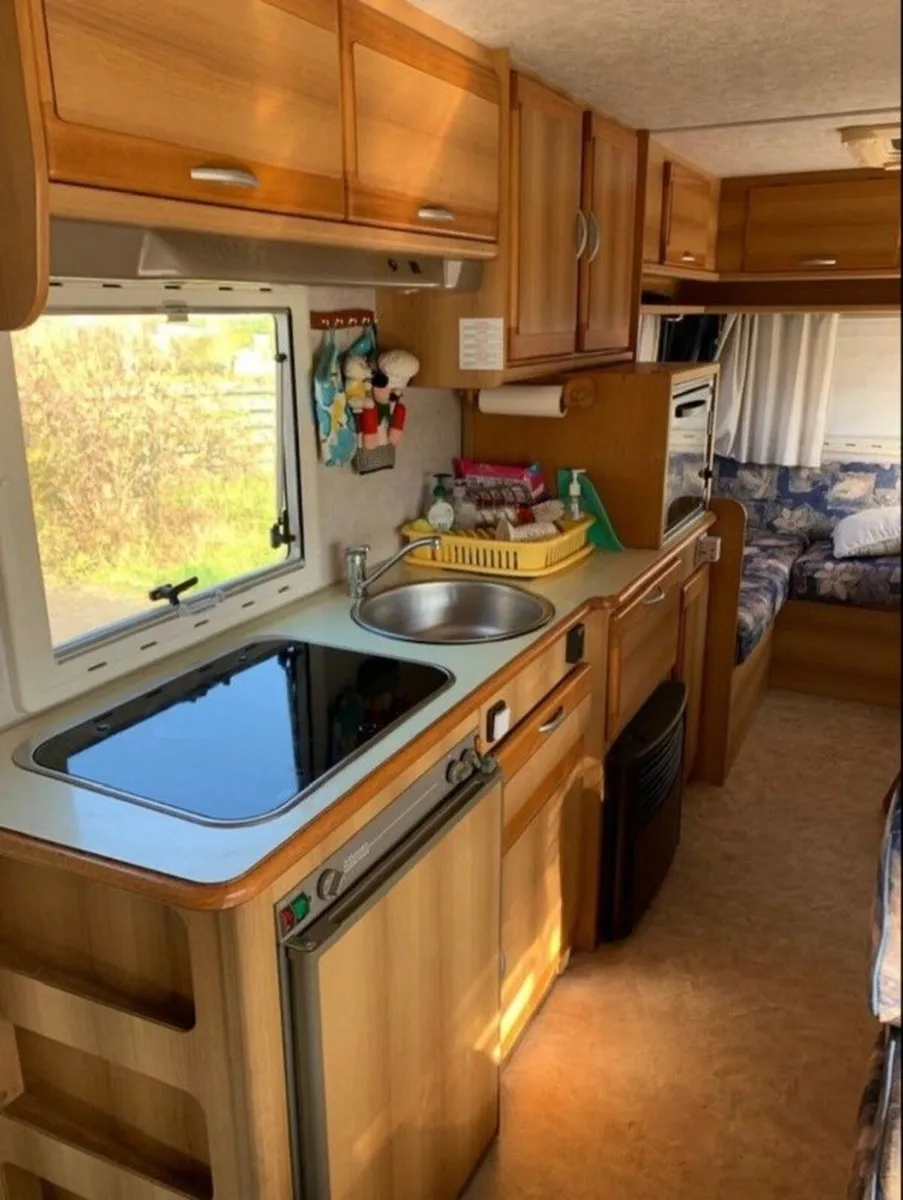 Motor Home - Image 4