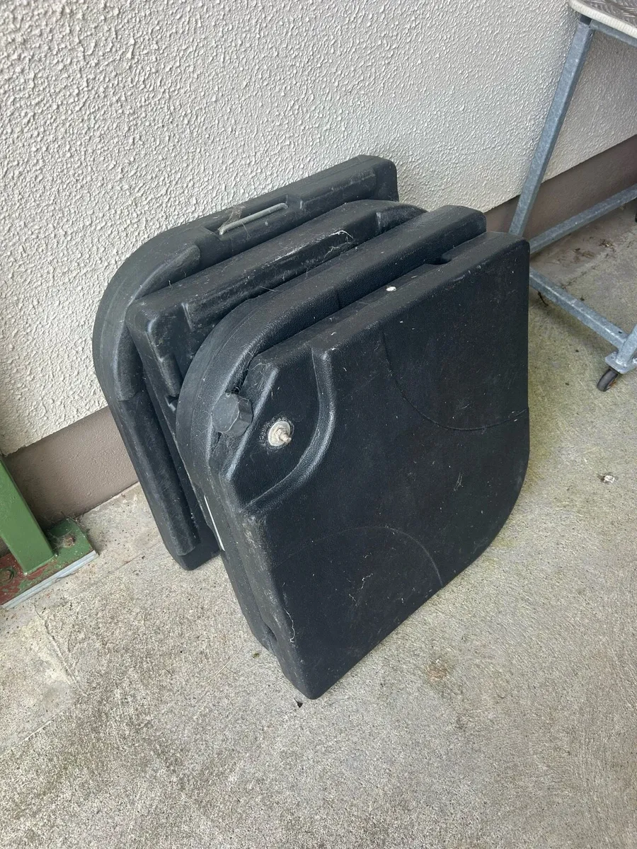 Weights for garden umbrella - Image 1