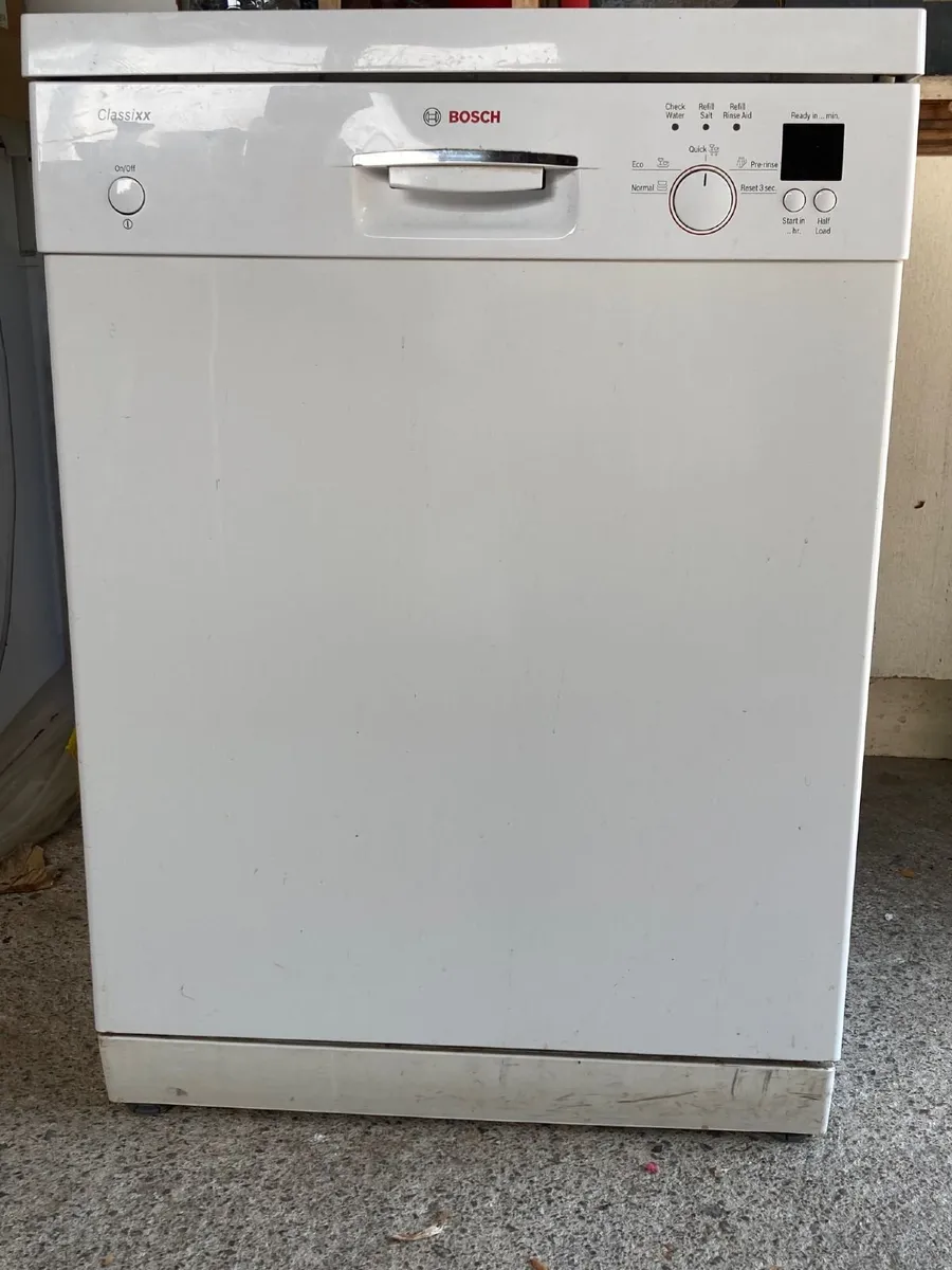 Bosch freestanding dishwasher - Image 2