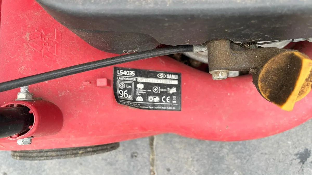 Petrol Lawnmower - Image 2