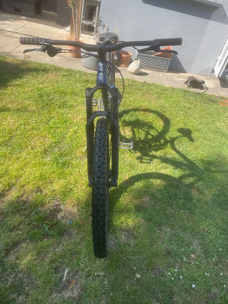 Giant stance 2 full suspension mountain bike - Image 3
