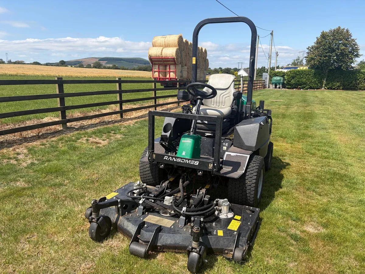 2018 Ransomes HR300 ride-on rotary mower - Image 3