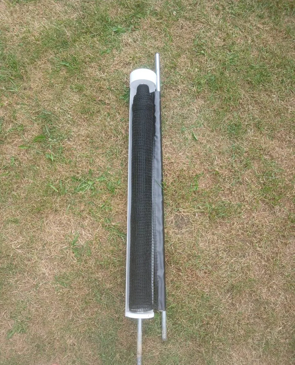 Retractable driveway guard - Image 1