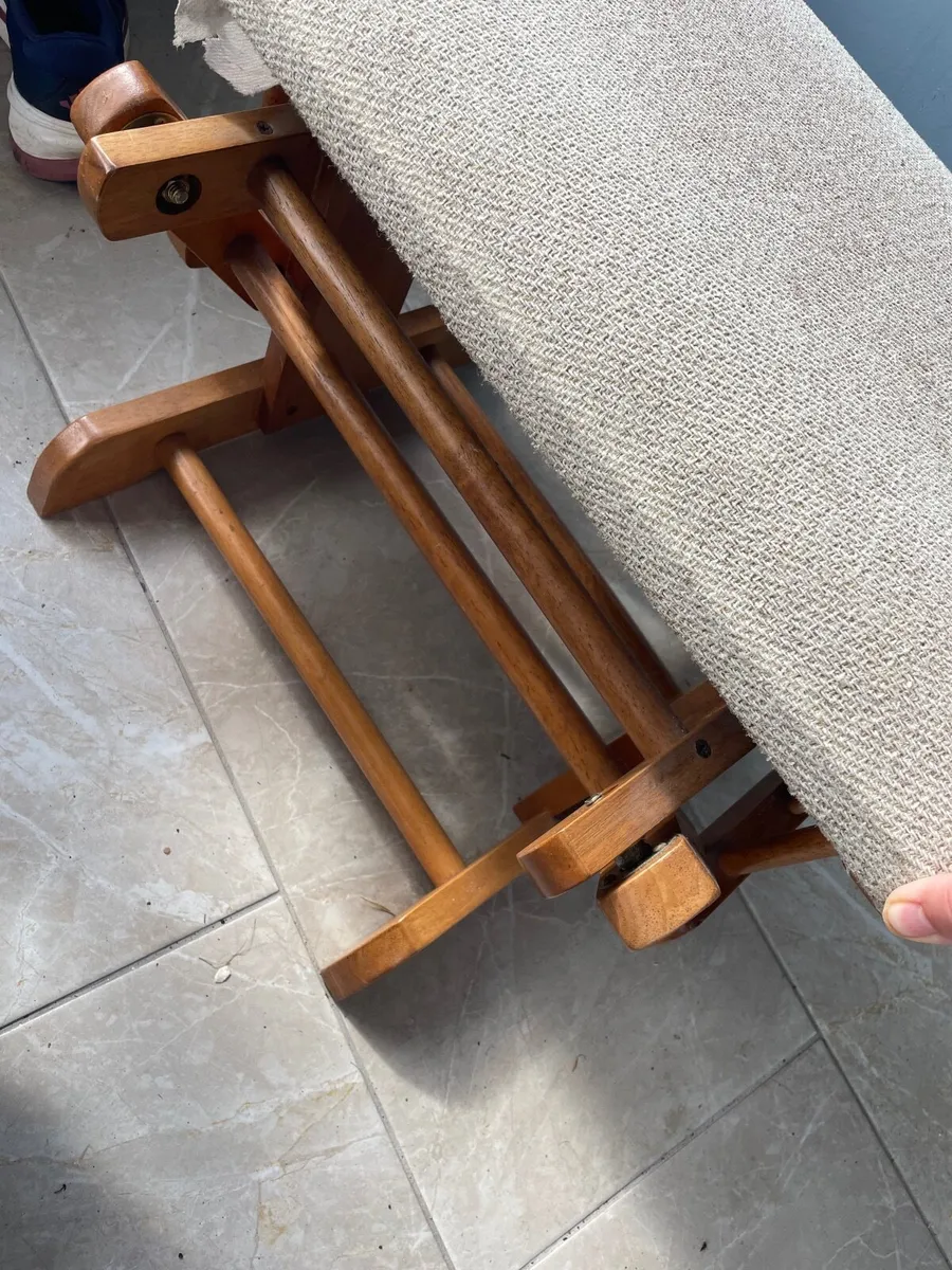 Rocking chair + Foot rest - Image 4