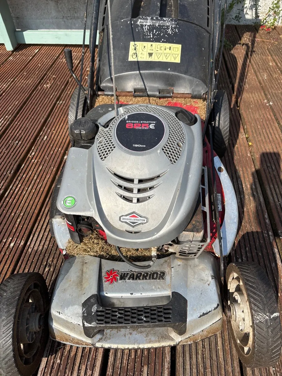 Briggs & Stratton engine and gearbox - Image 1