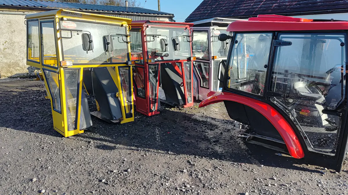 Cab New  mf 148 - Image 4