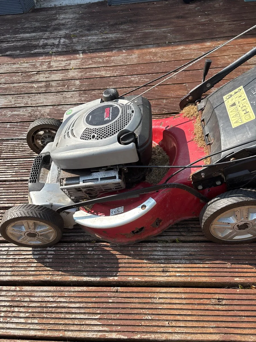 Briggs & Stratton engine and gearbox - Image 3