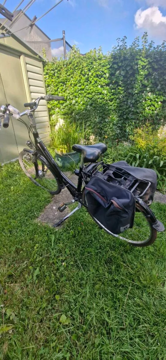 2 Electric bikes (1 fiido)and 1 motocross helmet - Image 1