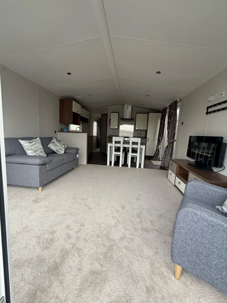 Willerby skyline 40-13 top of the range TPS car - Image 3