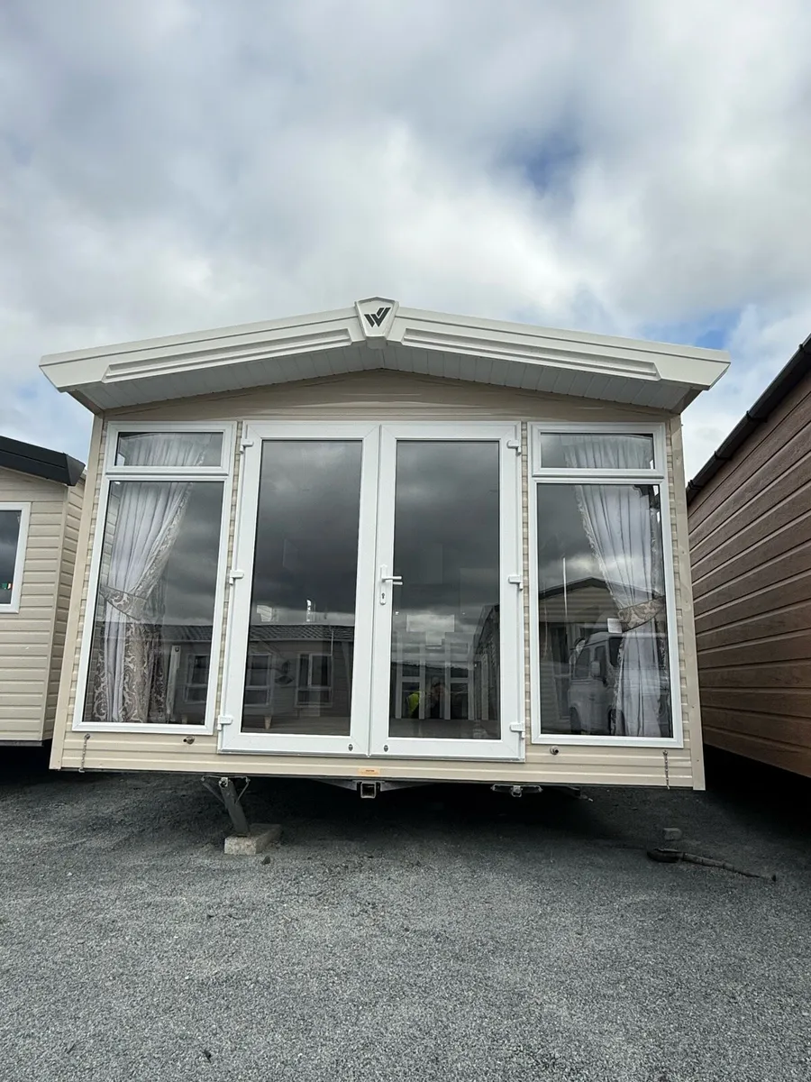 Willerby skyline 40-13 top of the range TPS car - Image 1