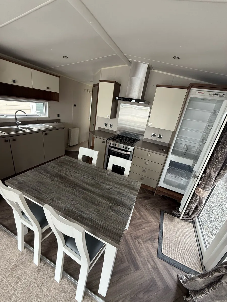 Willerby skyline 40-13 top of the range TPS car - Image 4