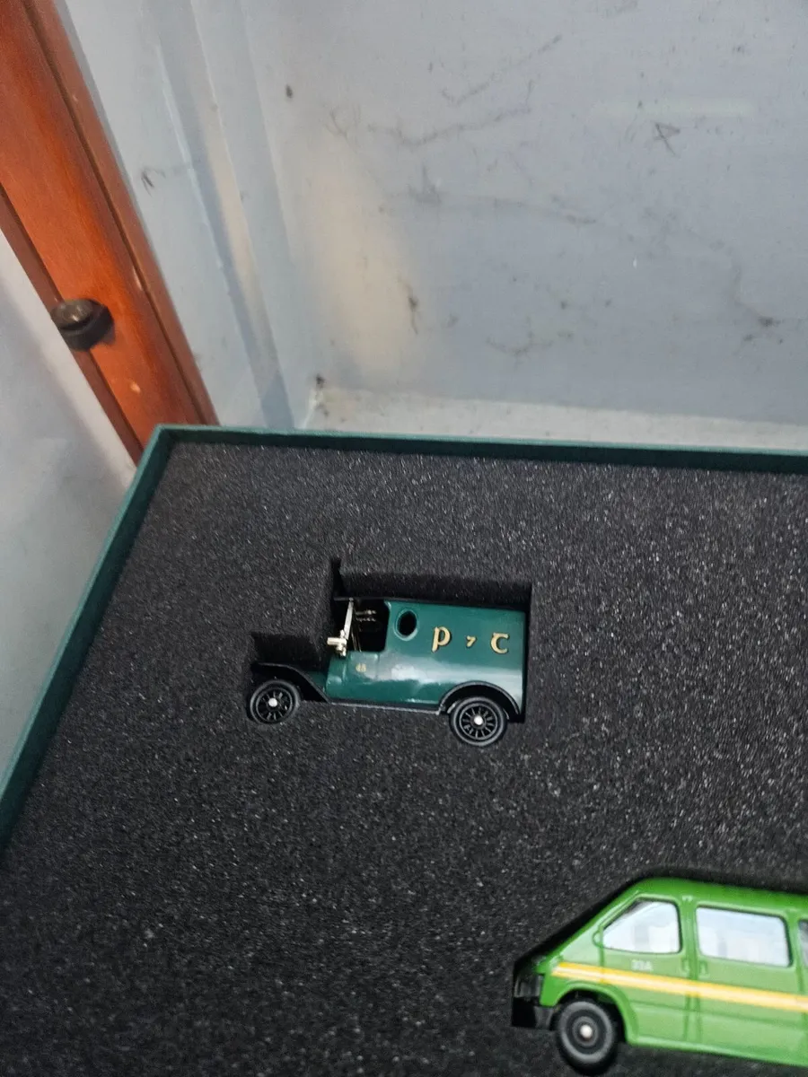 Corgi Lledo An Post Delivery Van Set - Image 4