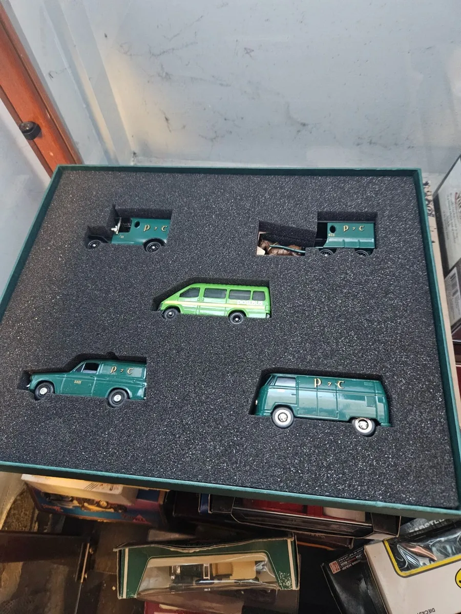 Corgi Lledo An Post Delivery Van Set - Image 1