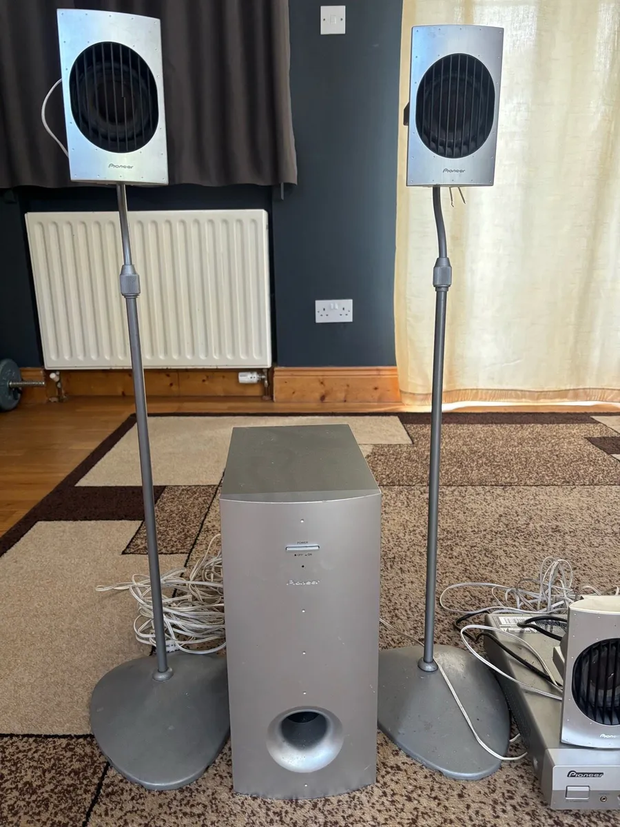 Home theatre - Image 2