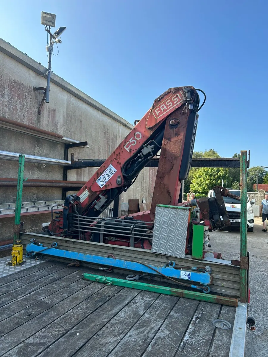 Isuzu7.5ton with crane - Image 3