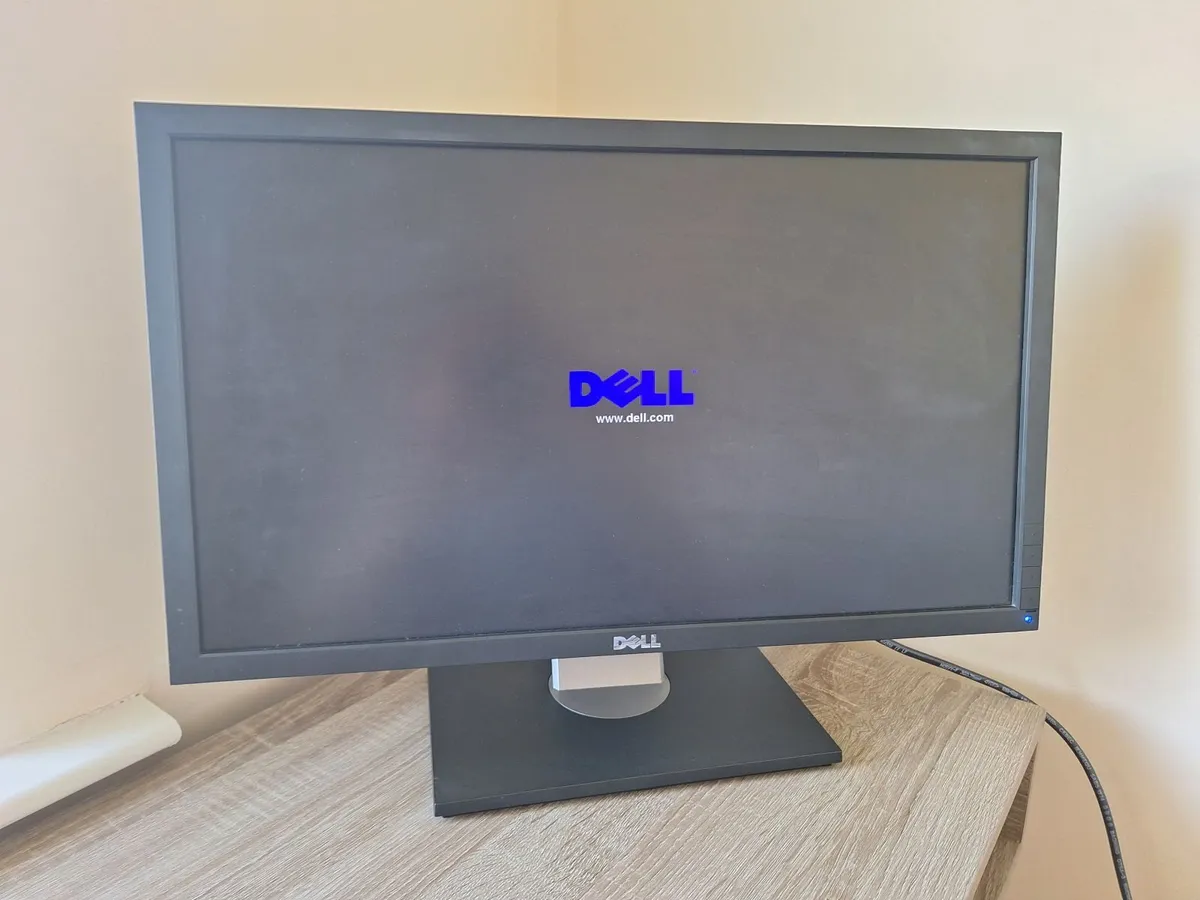 Dell 24 inch screen monitor - Image 2