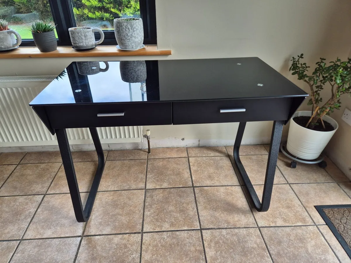 Desk and Chair - Image 4