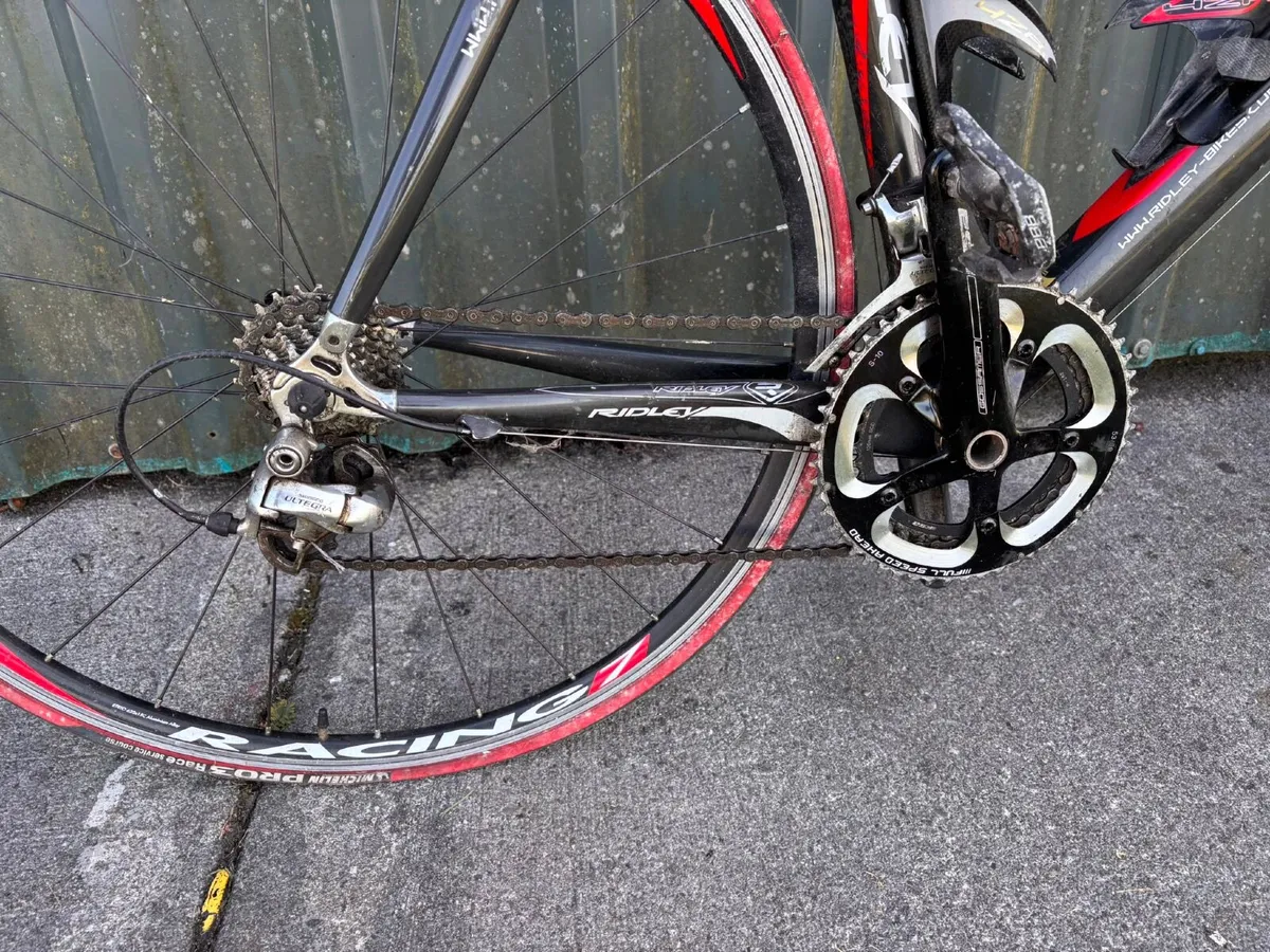 A carbon bicycle - Image 4