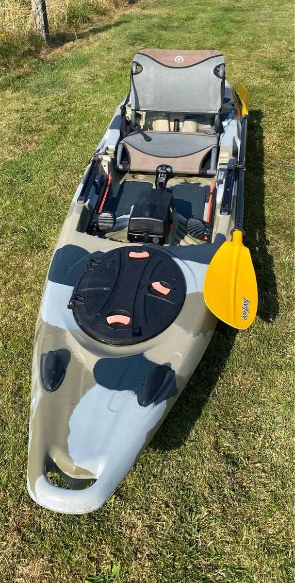 Angling Kayak 12.5ft Feel Free Moken V2 - Image 2