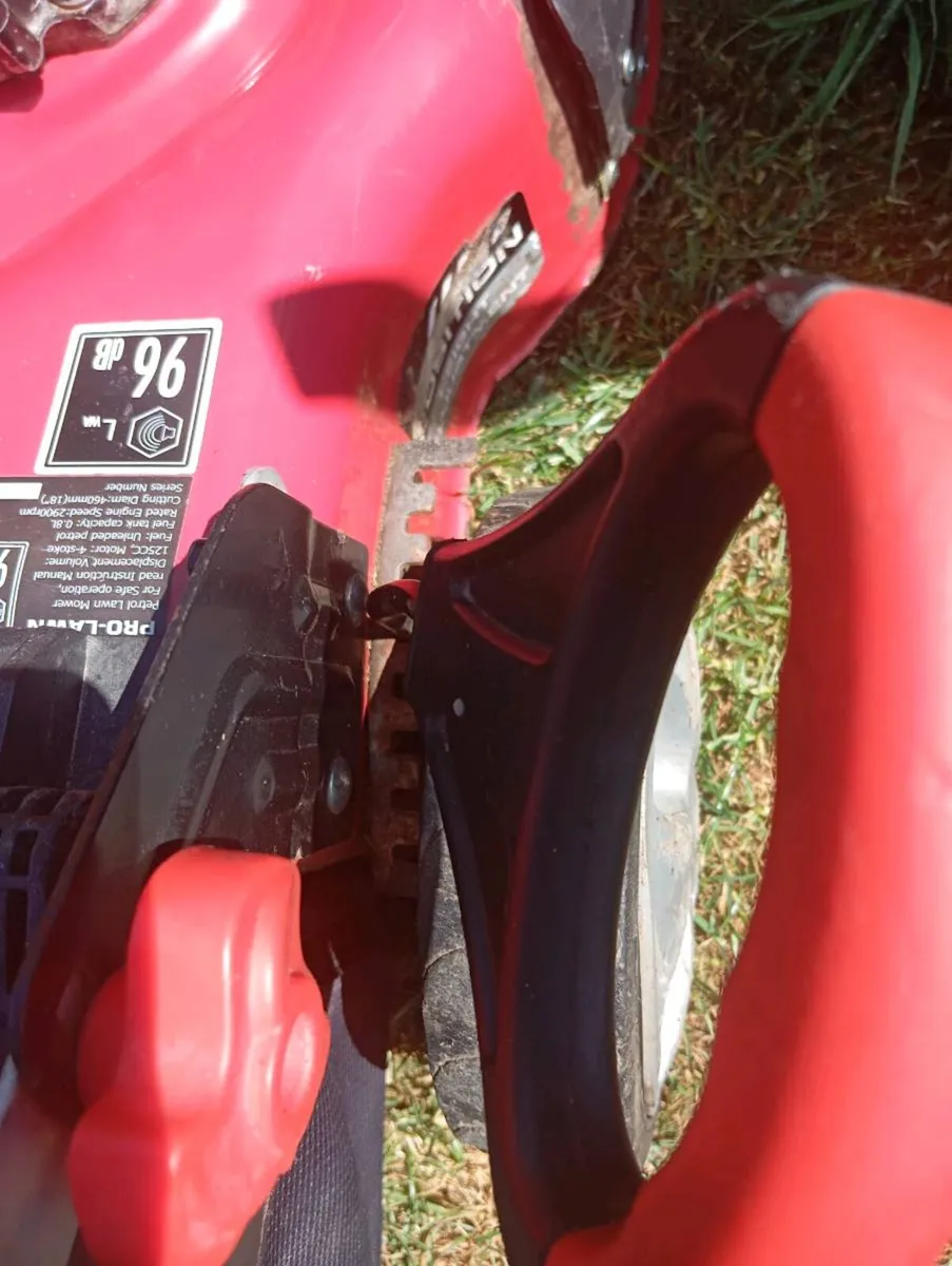 Snapper selfdrive lawnmower - Image 4