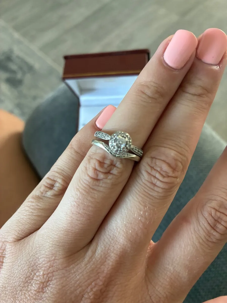 Engagement and wedding rings - Image 3