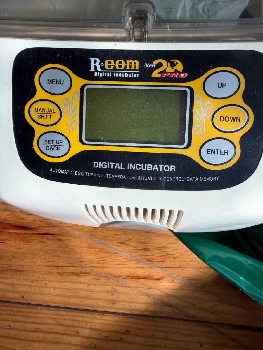 Egg incubator - Image 1