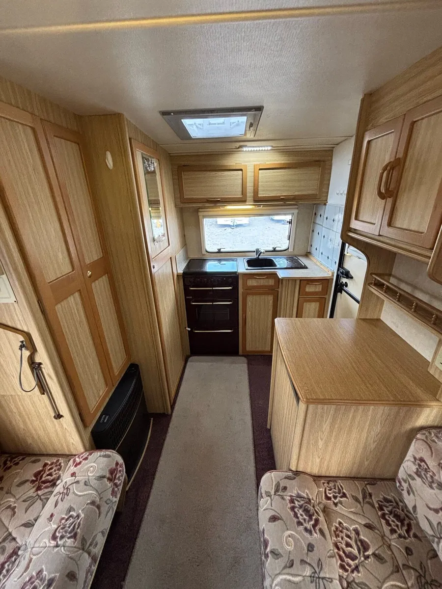 elddis Knightsbridge 2 berth + awning - Image 2