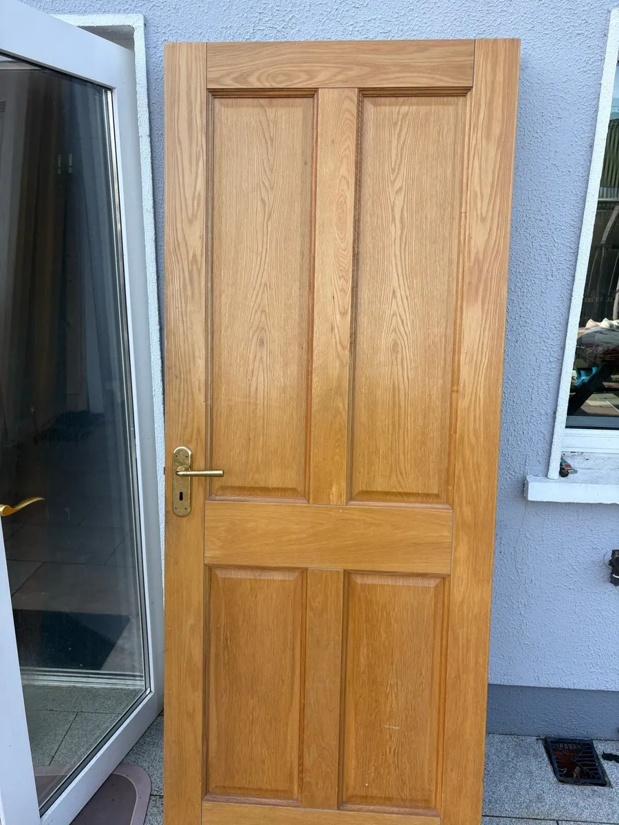 Oak doors windows and radiators granite work top - Image 4