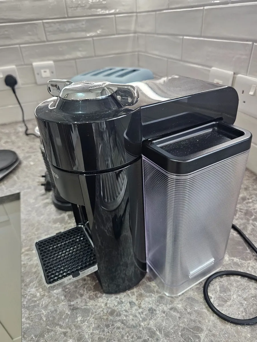 Nespresso Vertuo coffee machine - Image 1