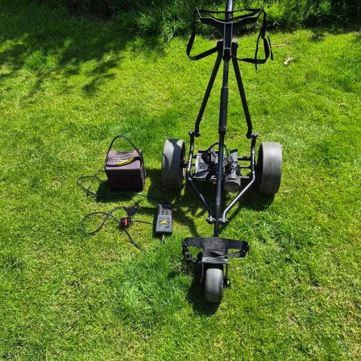 Powacaddy electric cart including battery and charger - Image 3