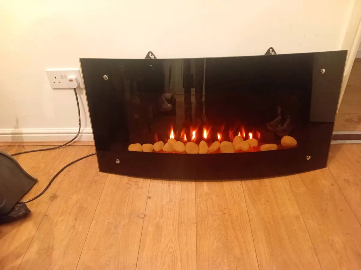Caroline wall hung fire - Image 1