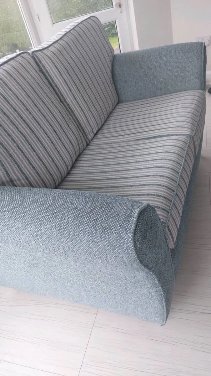 Suite of furniture - Image 3
