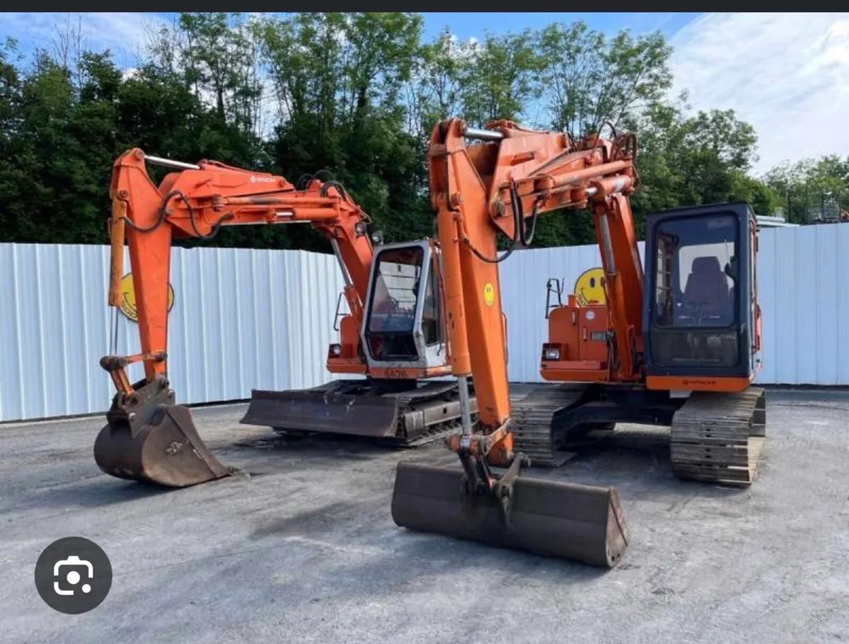 Looking for 6 to 10 tonne digger - Image 1