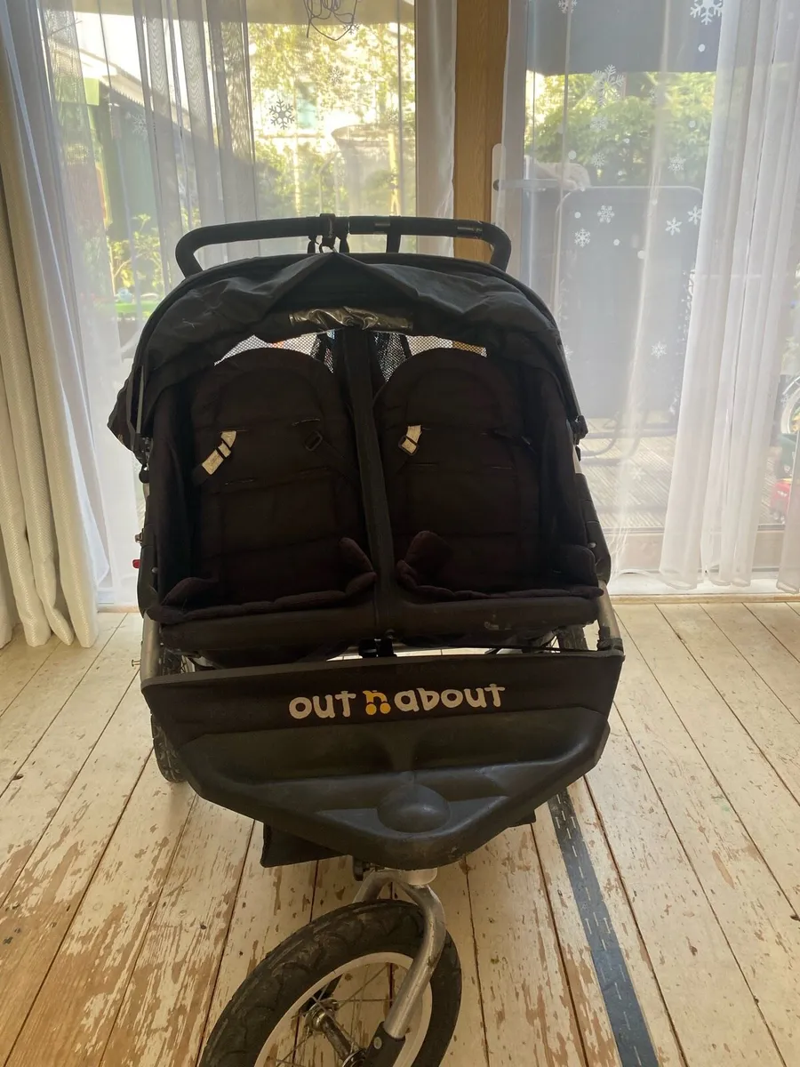 Out & About double buggy - Image 2