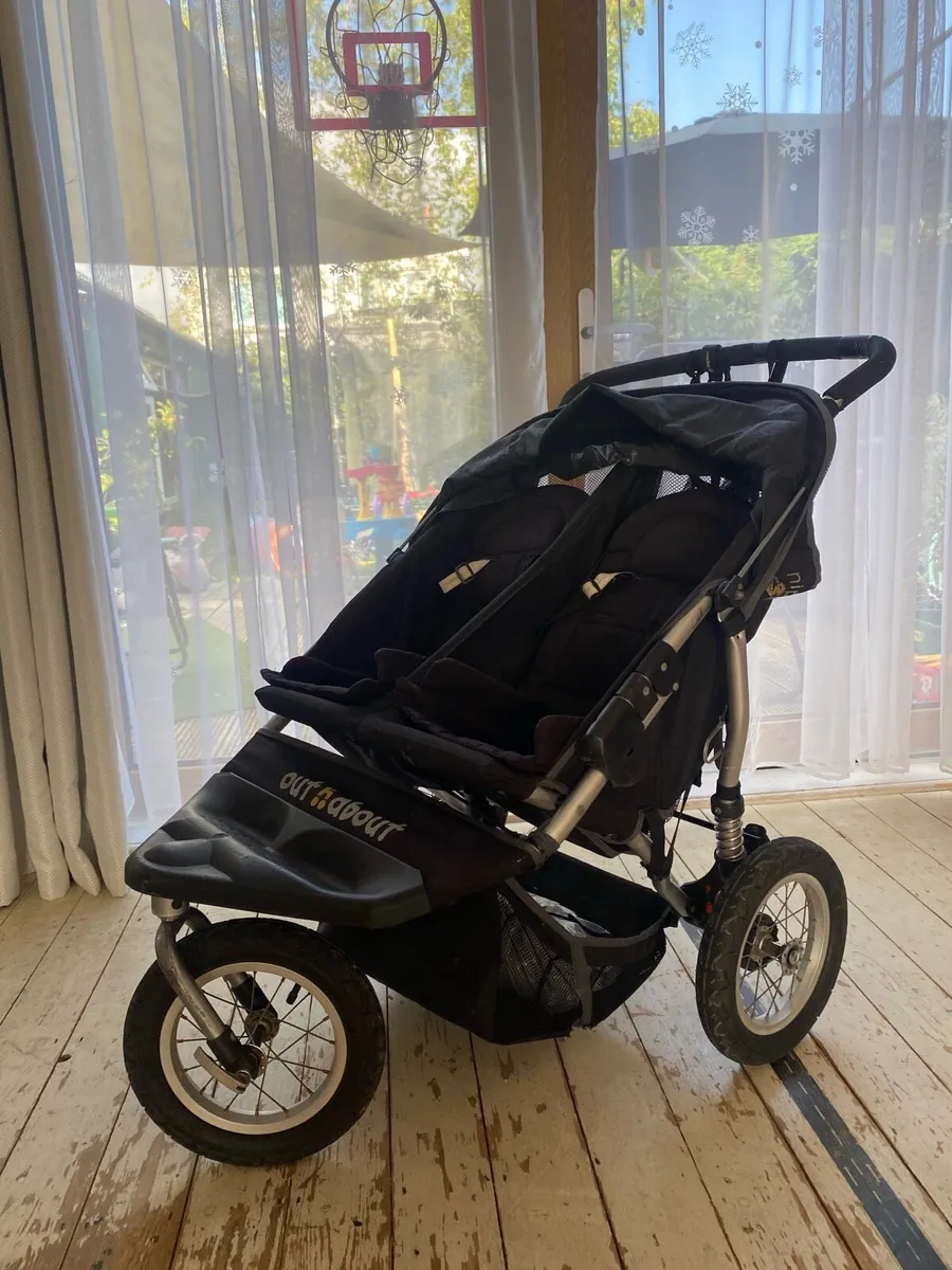 Out & About double buggy - Image 3