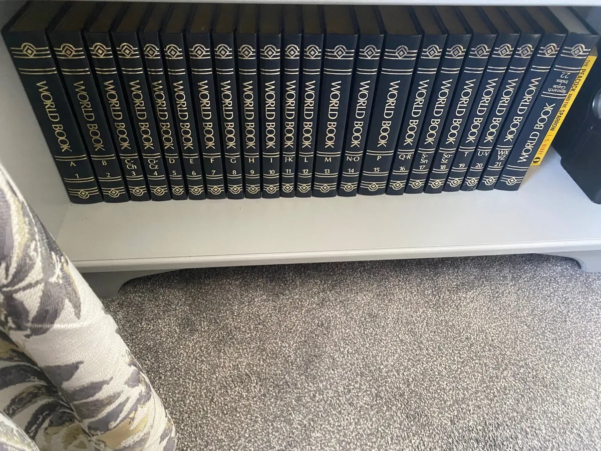 Encyclopaedias - Image 1