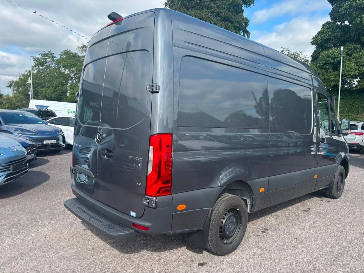 Mercedes-Benz Sprinter 2.0 - Image 4