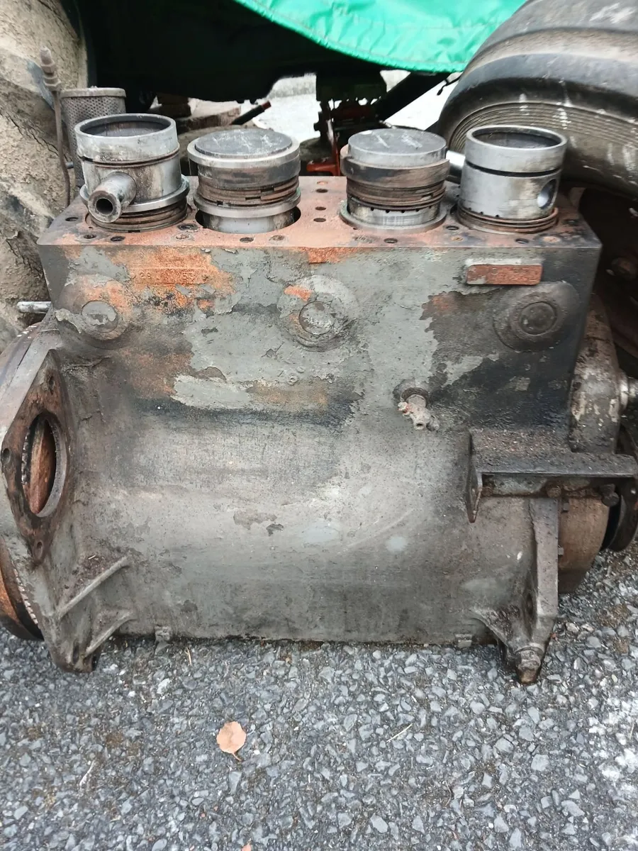 Engine block for Massey Ferguson 20 - Image 2