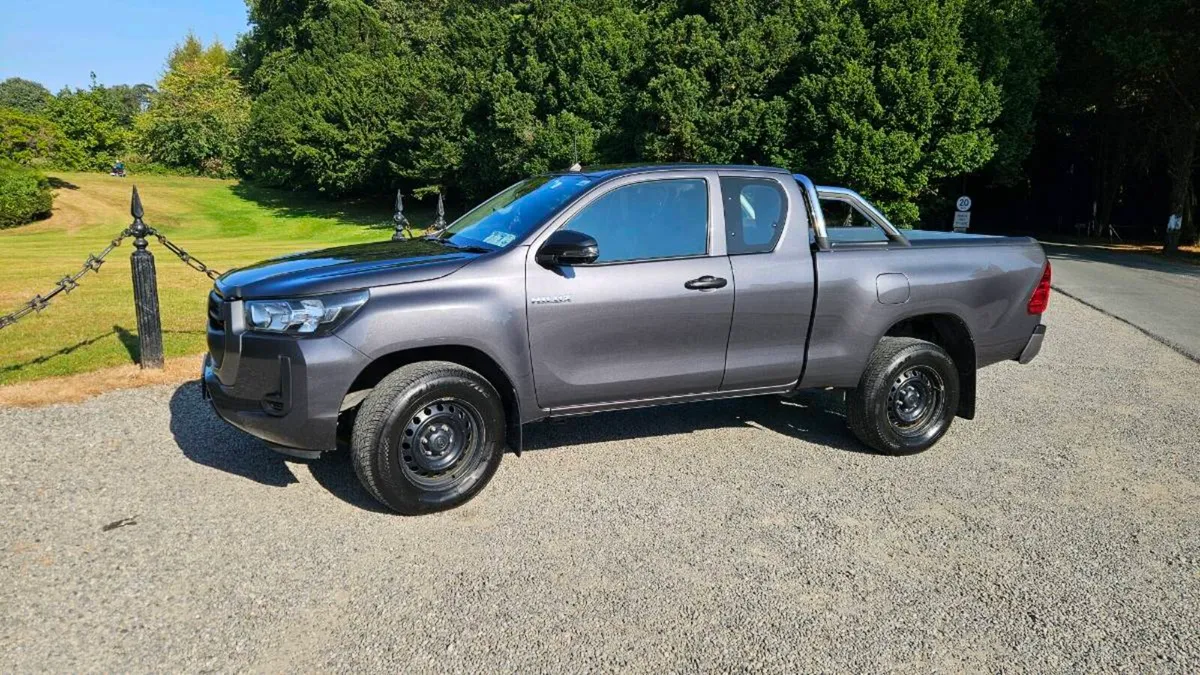 Toyota Hilux - Image 1