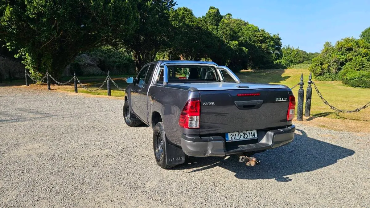 Toyota Hilux - Image 3