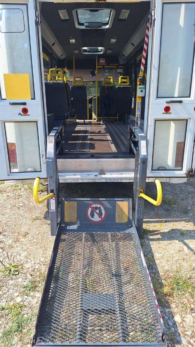 Volkswagen Minibus 2006 - Wheelchair Accessible - Image 2