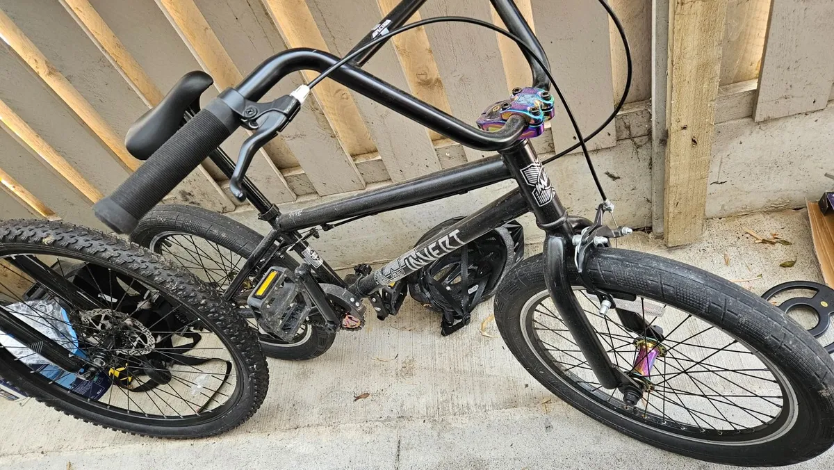Invert BMX Bike