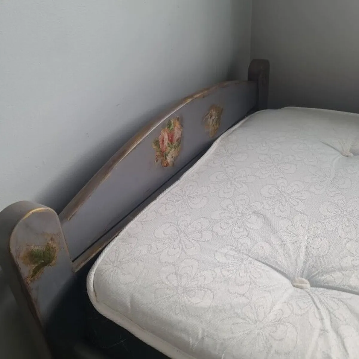 single bed - Image 3