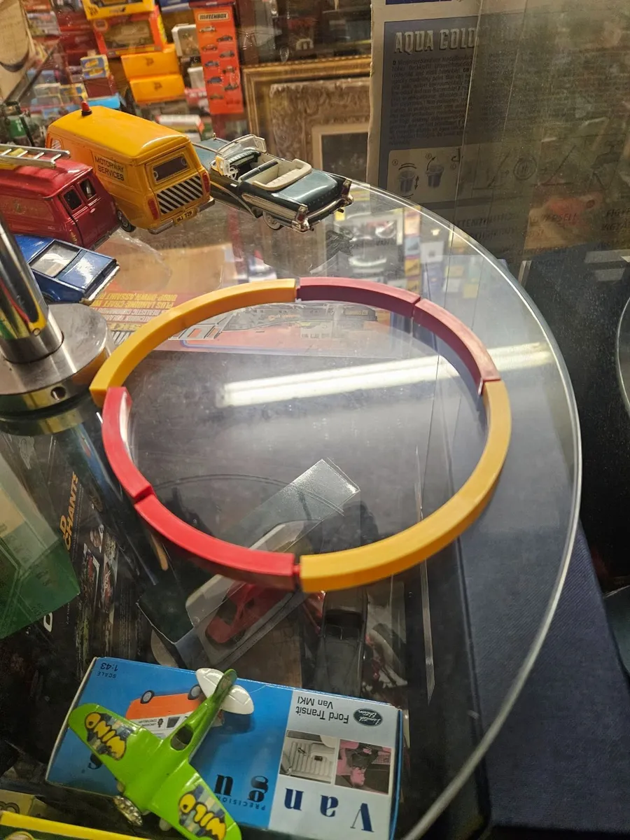 Corgi Circus Ring - Image 2