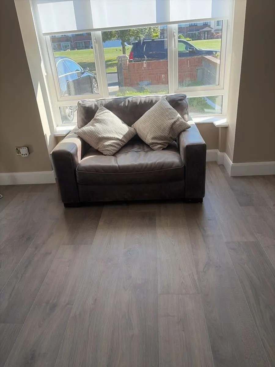 suite of furniture - Image 3