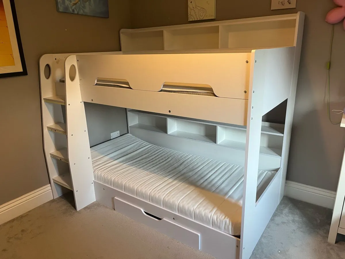 Bunk bed - Image 1