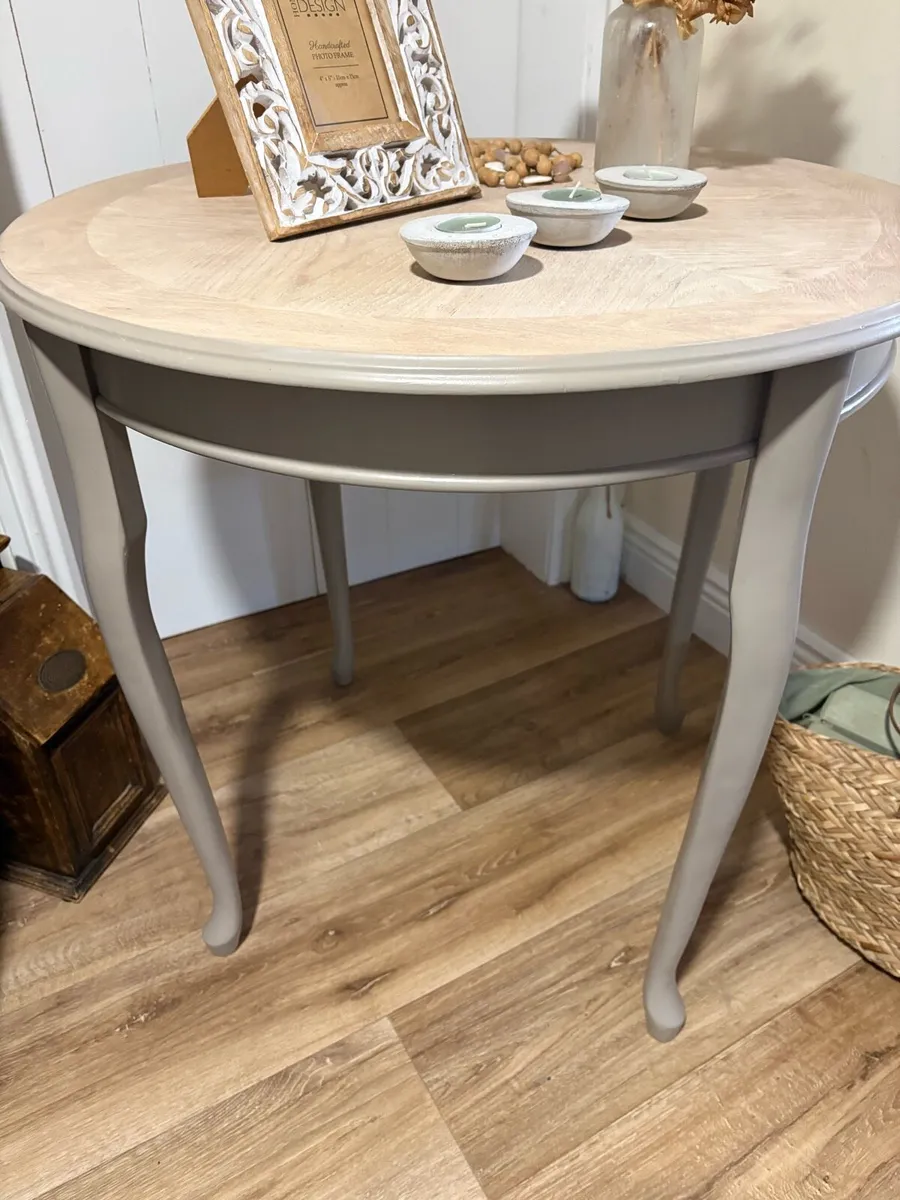 Table/Side Table - Image 2