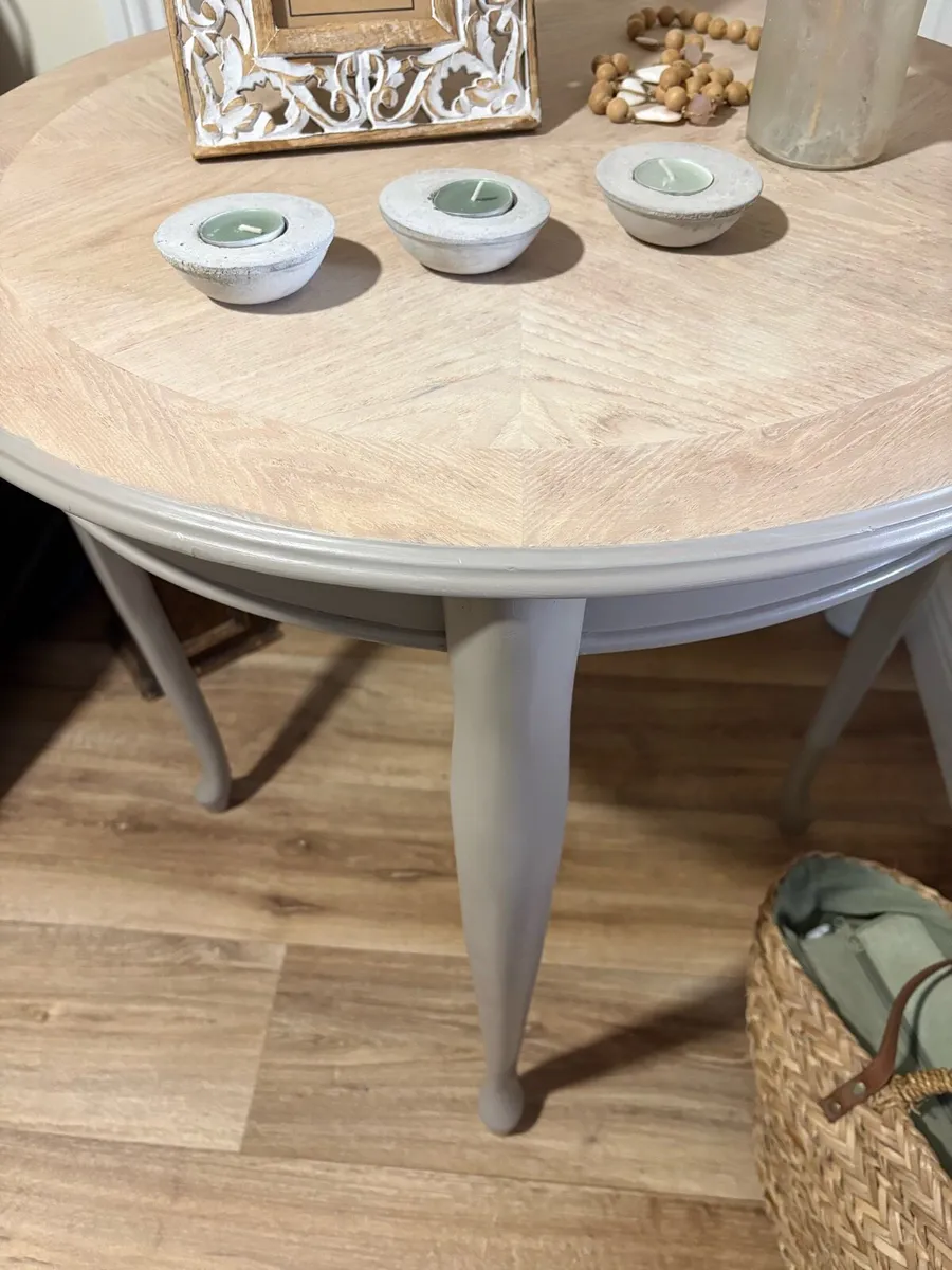 Table/Side Table - Image 4