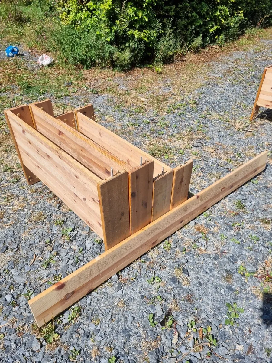 Bed - Image 2